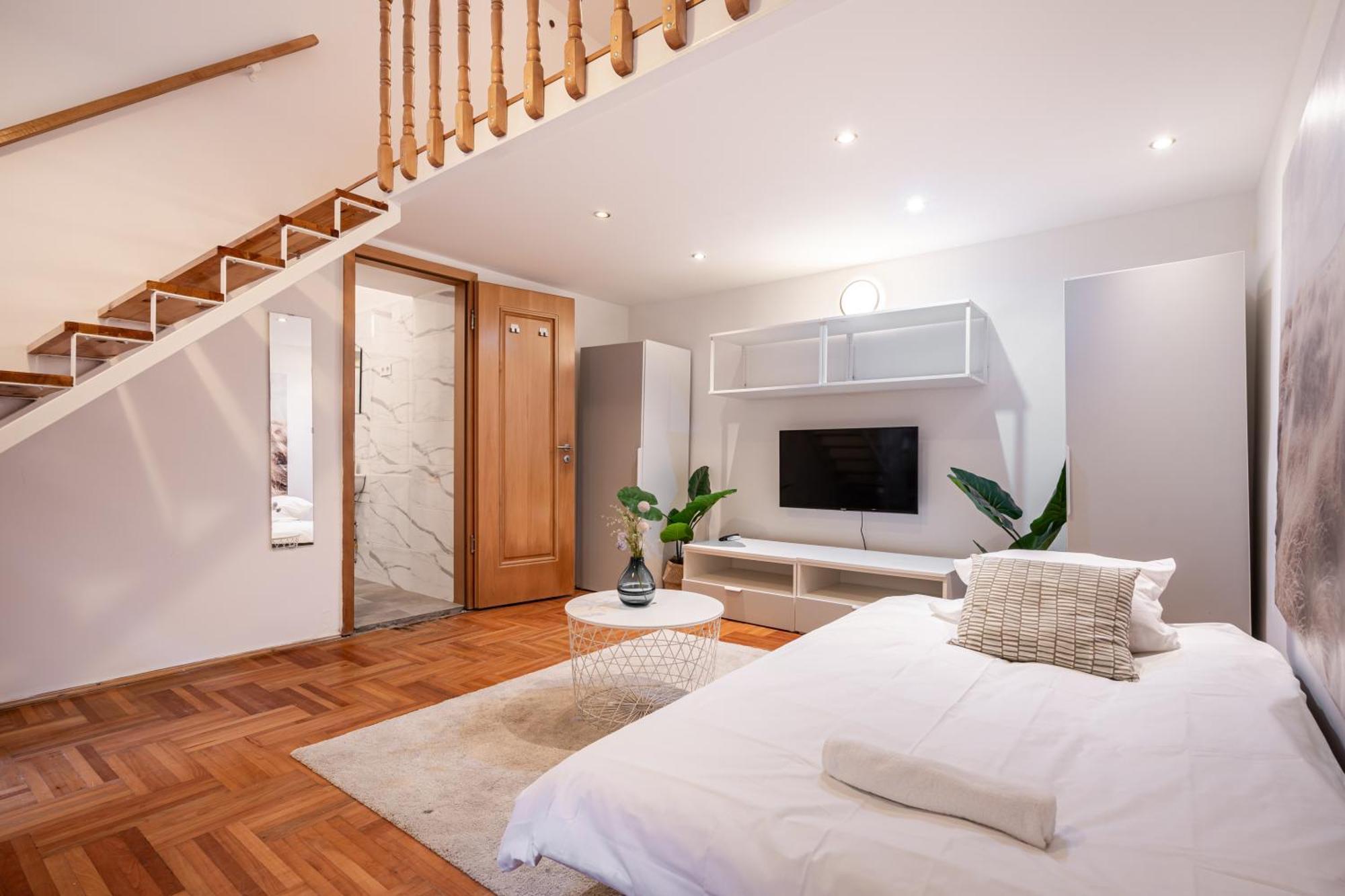 H9- Boutique Apartments, Best Location, By Bqa Budapest Bagian luar foto