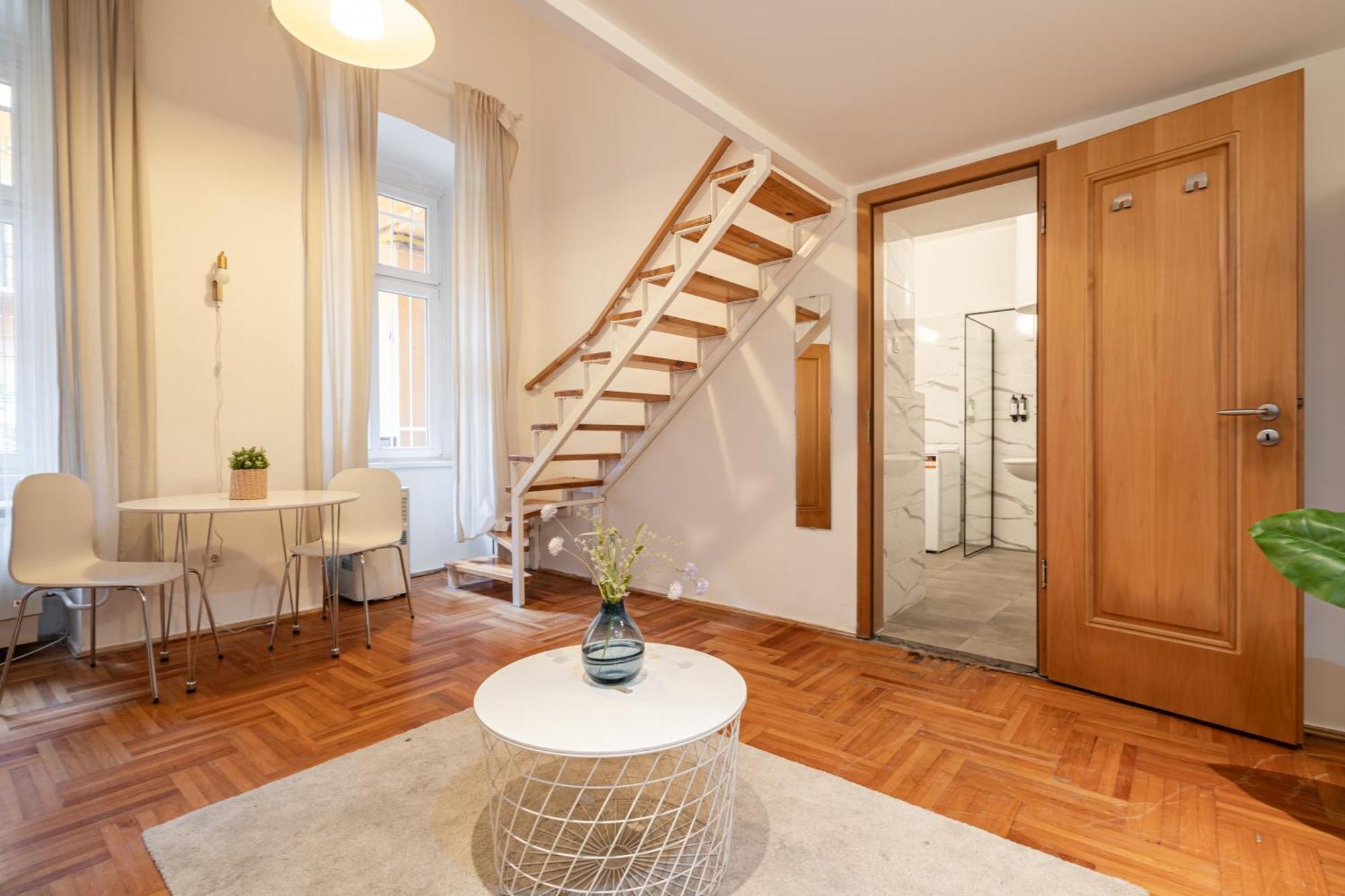 H9- Boutique Apartments, Best Location, By Bqa Budapest Bagian luar foto